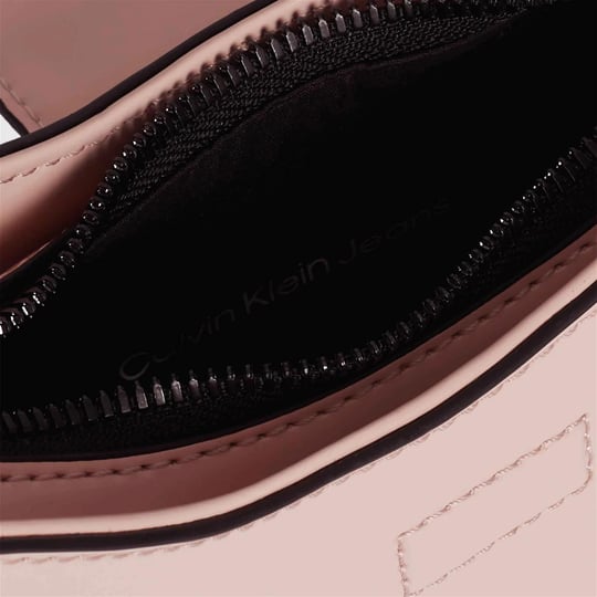 CALVIN KLEIN Off Duty Kadın Pembe Omuz Çantası