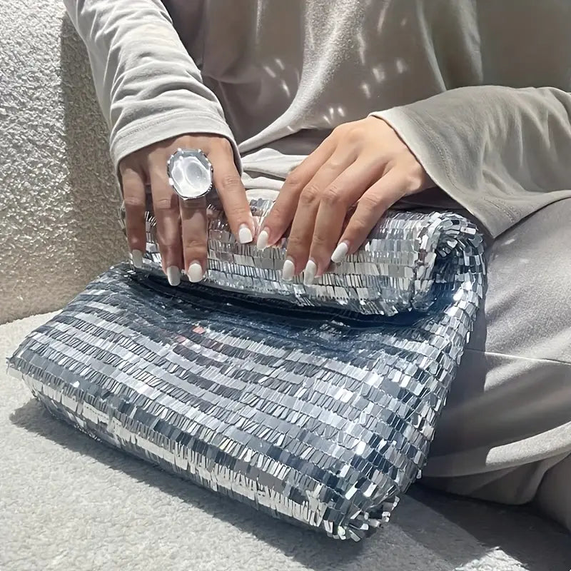 Gümüş Rengi Pullu Katlanabilir Clutch